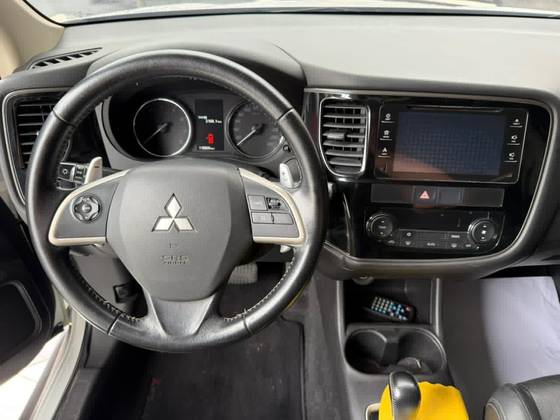 MITSUBISHI OUTLANDER 2.0 16V GASOLINA 4P AUTOMÁTICO MITSUBISHI OUTLANDER 2.0 16V GASOLINA 4P AUTOMÁTICO